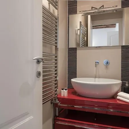 New! Design 2 Min From Spanish Steps Apartmán